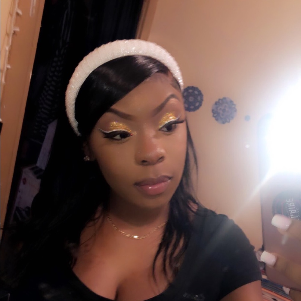 Meet your Posher, Unique